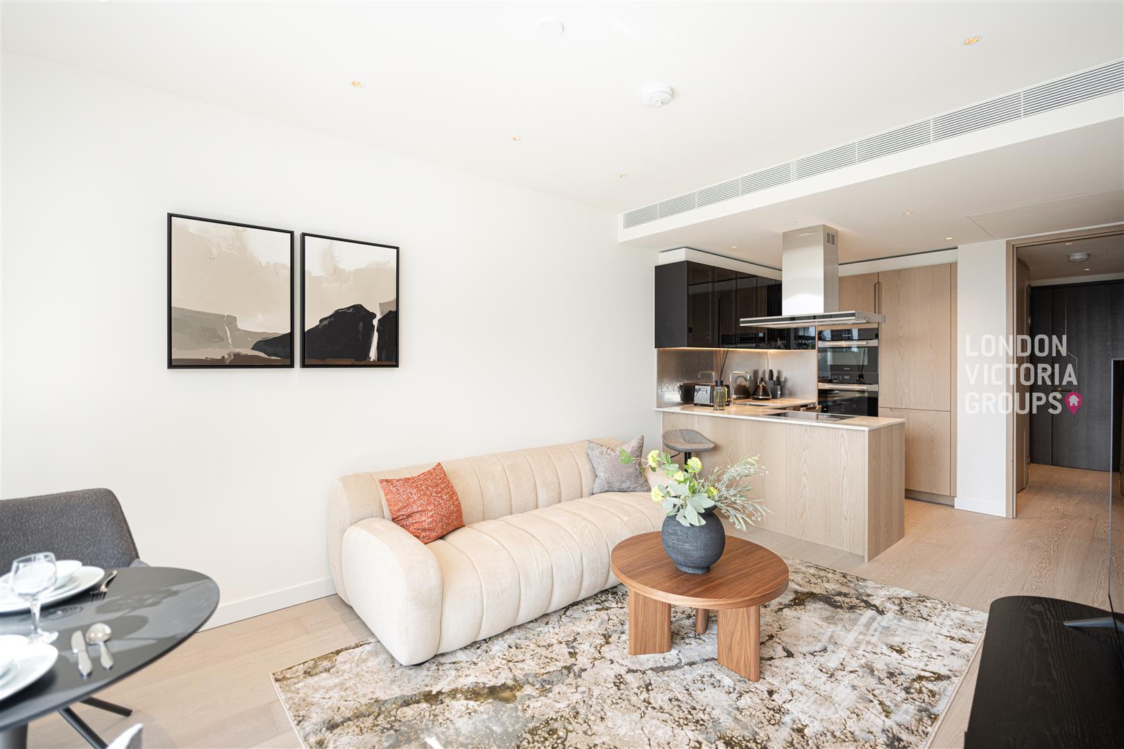 1 bed property in Nine Elms Lane, London